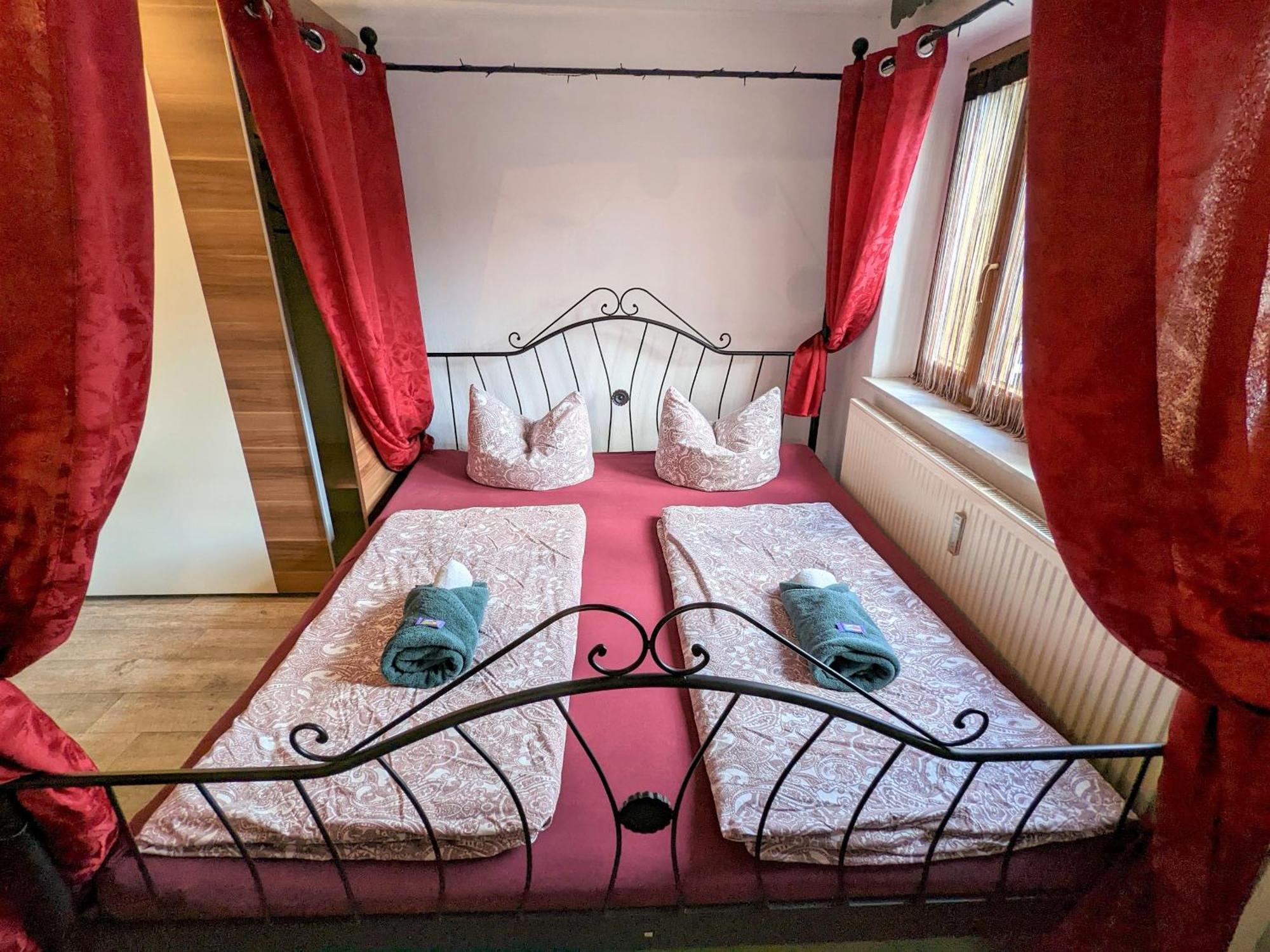 Ut - Urlaubsmagie - Urlaubstraum Mit Whirlpool, Pool & Sauna Sebnitz Ngoại thất bức ảnh